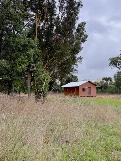 Se Vende Linda Cabaña Con Gran Potencial En Condominio