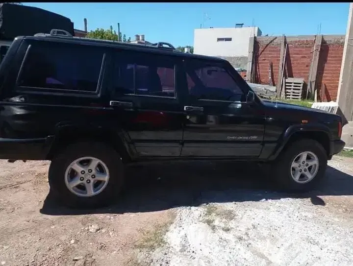 Jeep Cherokee 2.5 Classic