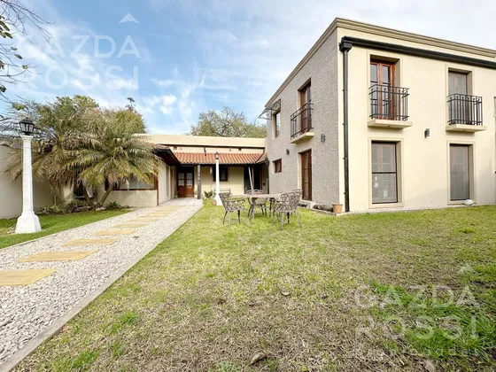 Casa Con Piscina En Monte Grande