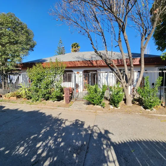 Se Vende Casa Remodelada De Un Piso En Villa Triana