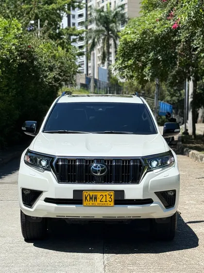 Toyota Prado 2.8 Txl Black Edition