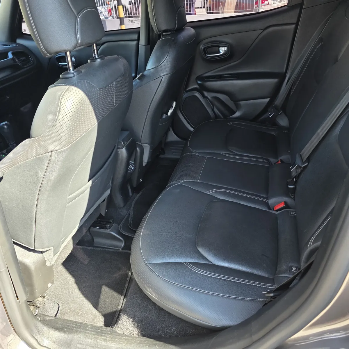 Jeep Renegade 2021 1.8 Longitude Flex Aut. 5p 6 Marchas — foto 9