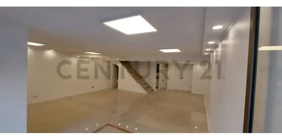 Excelente Local En El Golf 134m2