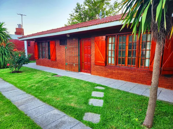 3 Casas- Se Venden Amuebladas.