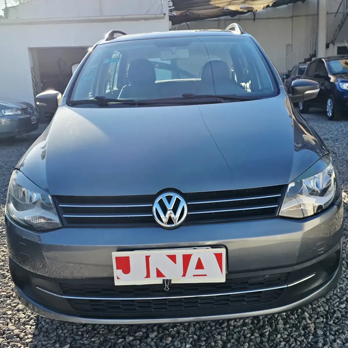 Volkswagen Suran 1.6 Trendline 11b