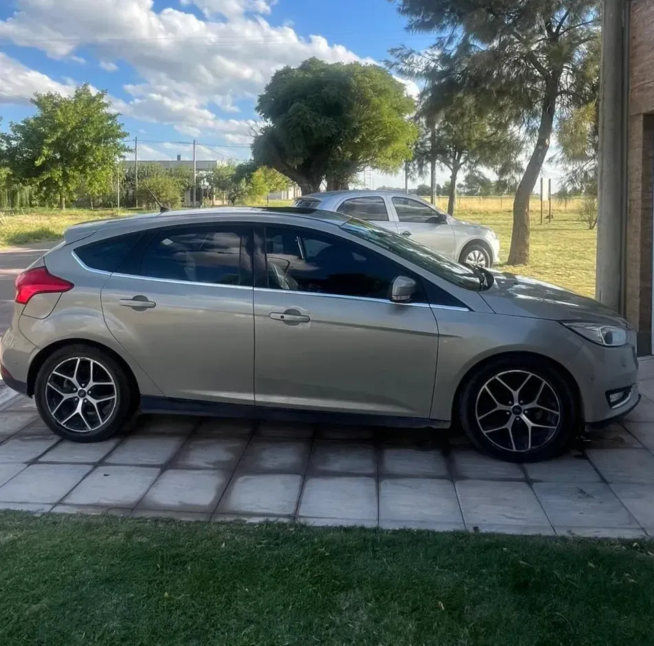 Ford Focus III 2.0 Titanium AT6