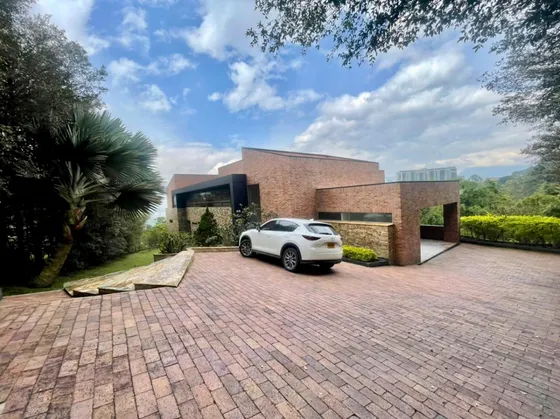 Casa En Venta En Envigado Loma Del Escobero