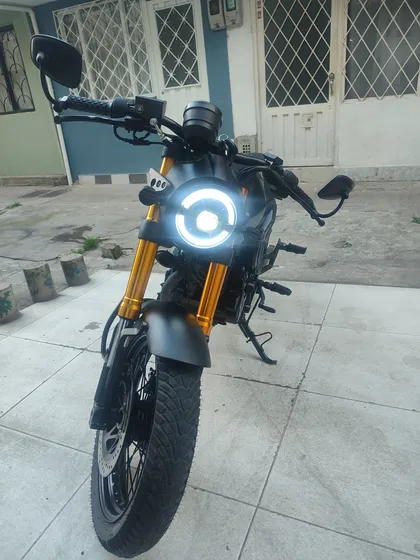 Bomber 250 Victory