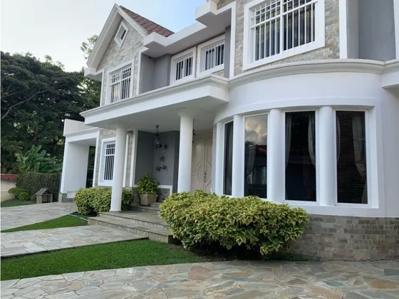 Se Vende Casa 636m2 5h+2s/5.5b+2s/8p Lomas De La Lagunita