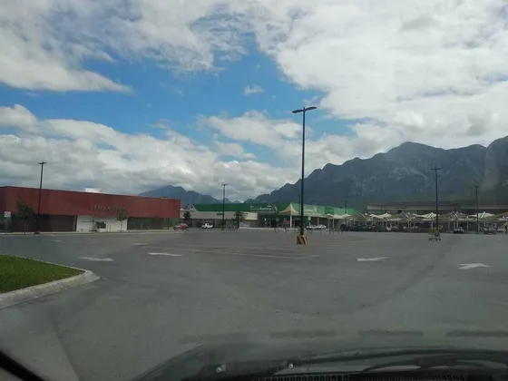 Pad Comercial En Renta En  Santa Catarina