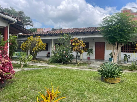 Linda Propiedad En Rozo Con Tres Casas Independientes
