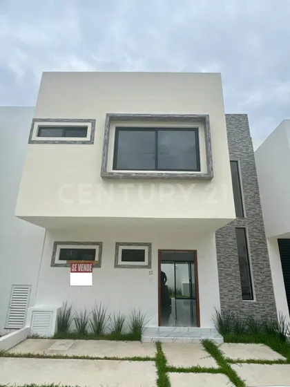 Residencial Arbolada - Casa Nueva Con Alberca