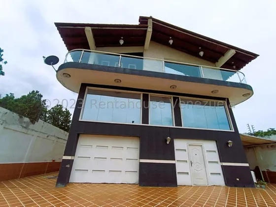 Casa Quinta En Venta La Victoria Urb Guaracarima 25-14118 Apd