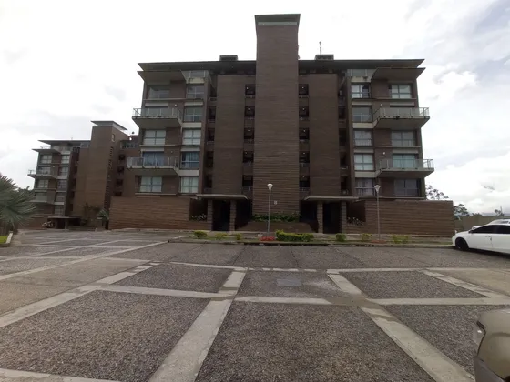 Apartamento En Venta En Alto Hatillo. 169 M². E.e