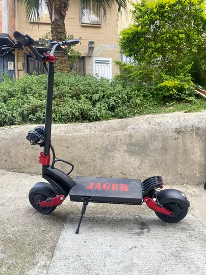Patineta Eléctrica Jager Sp Pro Impermeabilizada