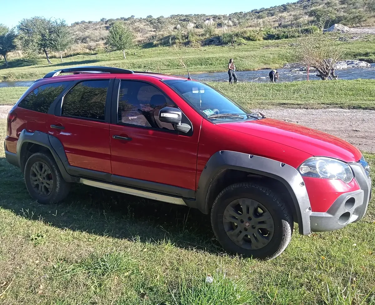Fiat Palio Adventure Locker