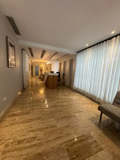 Alquilo Apartamento En El Piso 2 En Torre Nueva En El Evaristo Morales Amueblado Full Próximo A Pastelería El Jardín