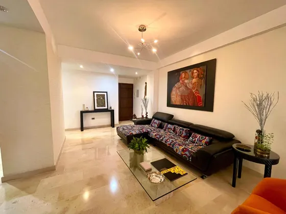 En Venta Apartamento Torre Plaza Unión S/cbal / Alrm