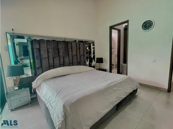 Hermosa Casa A 2 Min Del Mall Llanogrande(mls#246536)