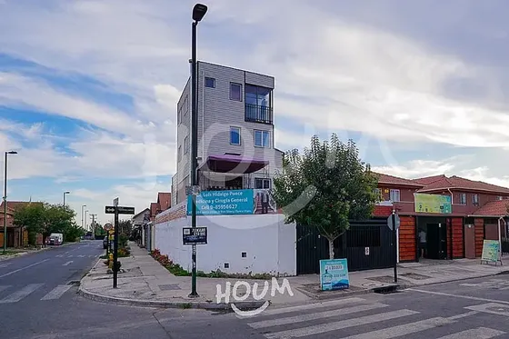 Linda Casa Con Amplios Espacios