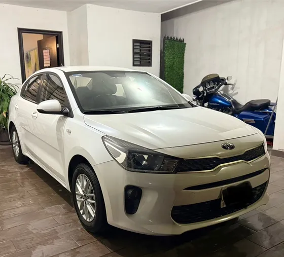 Kia Rio 1.6 Ex Sedan Mt