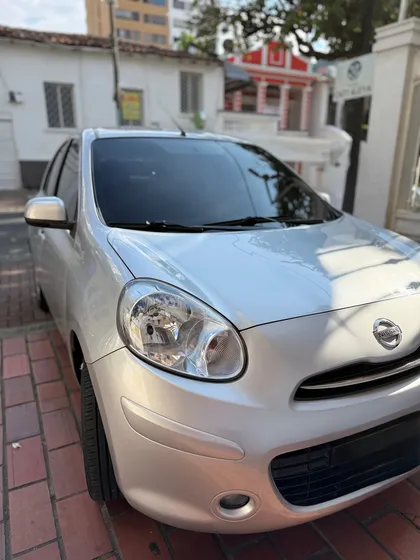 Nissan March 1.6 Advance