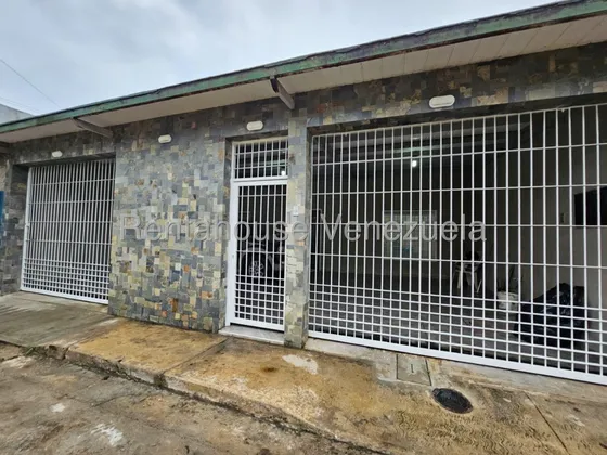Hermosa Casa En Venta Urb. Villas Del Centro, La Morita I, Maracay, Edo. Aragua, 25-21936 Mv