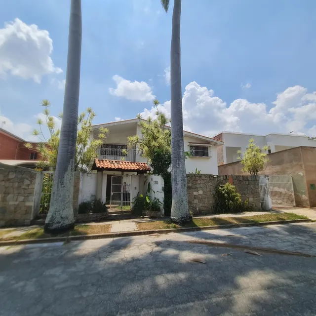 En Venta Casa En Calle Cerrada De La Viña A Remodelar,  Valencia