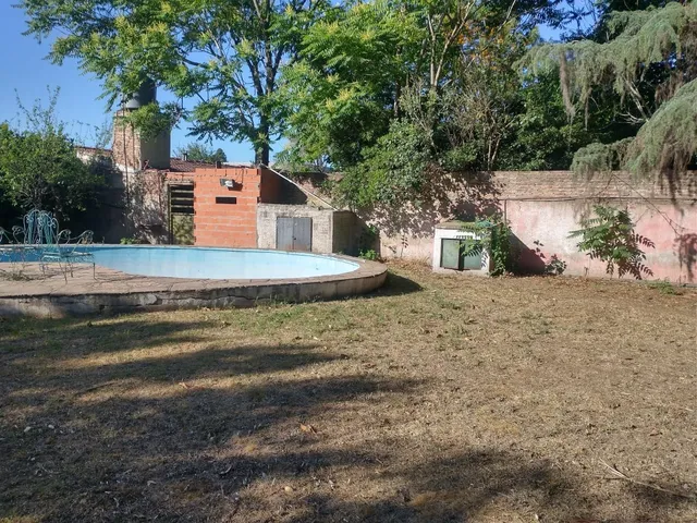 Lote Con Pileta Y Hermosa Arboleda