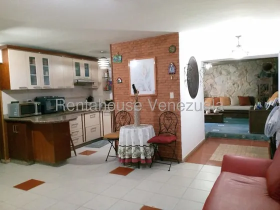 Julio Latouche 25-18963 Apartamento En Venta Tazajal Naguanagua, Planta Baja, Conjunto Privado Con Agua De Pozo Cerca De C.comerciales.