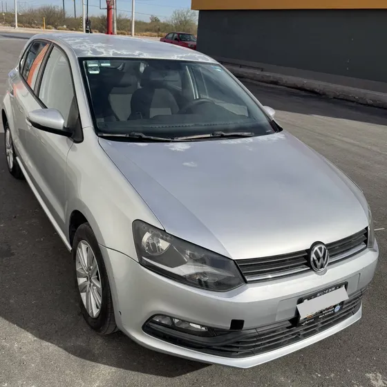 Volkswagen Polo 1.2 Tsi