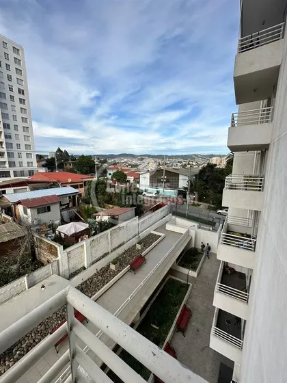 Departamento En Venta De 1 Dorm. En Valparaíso