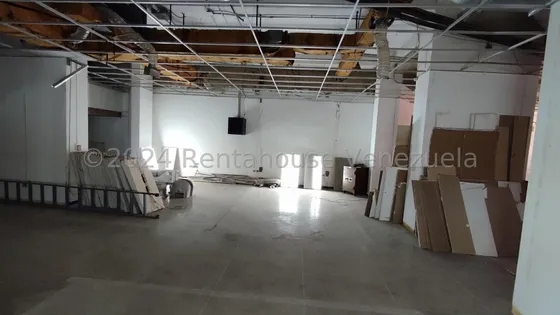 Local Comercial En Alquiler Los Dos Caminos Ng 24-21631 Yf