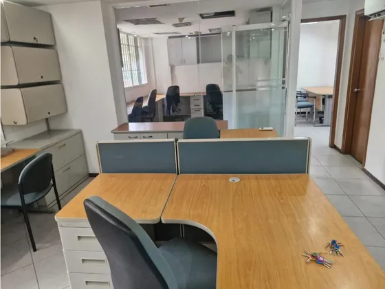 Se Alquila Oficina 70m2 Bello Campo 4731