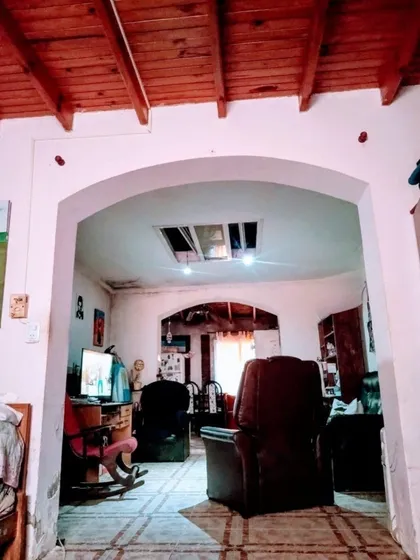 Casa, Amplia, Garage Fondo. 