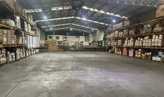 Arriendo / Venta / Inversión Bodega 5.175m2 Útiles - Maupú