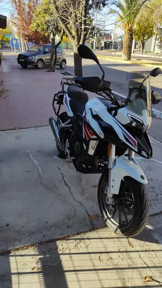 Benelli Trk 251