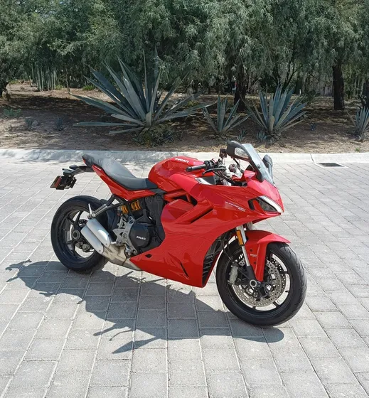 Ducati Supersport 950