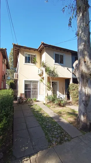 Hermosa Casa 4amb En Bº Cerrado, Seg, Pileta, Juegos. 