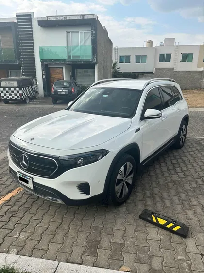 Mercedes-benz Clase Eqb 0.0 300 4matic