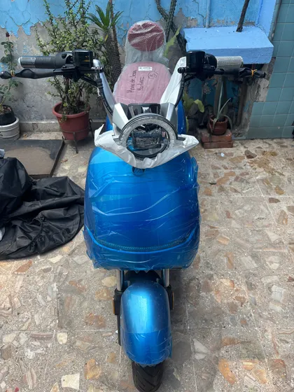 Moto Eléctrica Aima Macaron