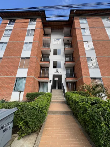 Apartamento En El Retiro. ¡muy Bien Ubicado!