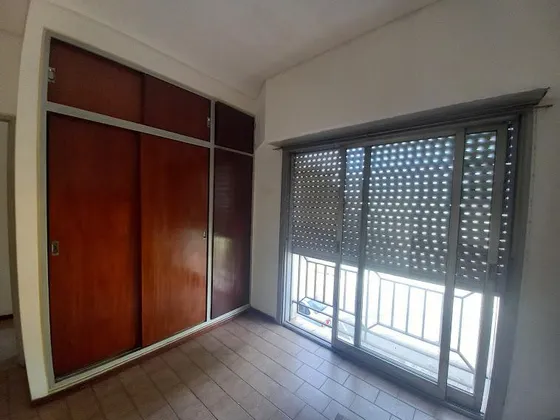 Ph 2 Amb. C/cochera Privada S/expensas Apto Crédito En Parque Avellaneda