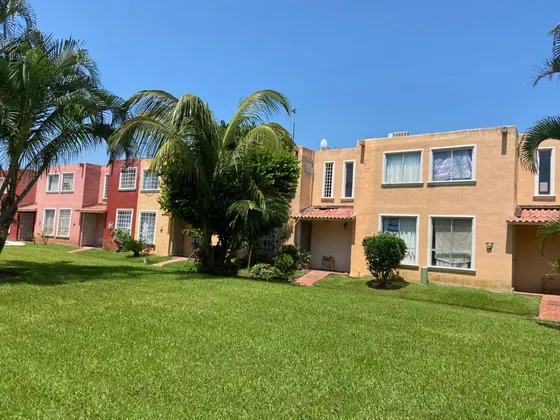 Casa En Venta En Las Gaviotas R.a
