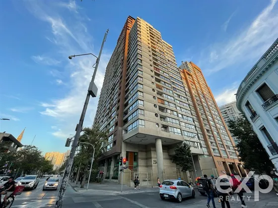 Arriendo Depto. De 2 Dorm. En Santiago Metro Santa Lucia