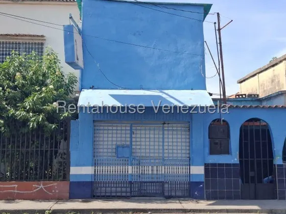 María Valera Tiene Excelente Local Comercial En Alquiler A Pie De Calle, Al Oeste De Barquisimeto, Zona Muy Transitada,  Ideal Para Cualquier Tipo De Negocio.