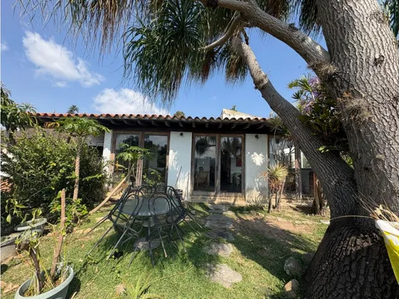 Se Vende Casa C/ 2 Anexos 700m2 Los Campitos 9036