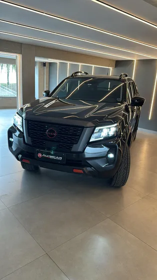 Nissan Frontier 2.3 Pro-4x Cab. Dupla 4x4 Aut. 4p