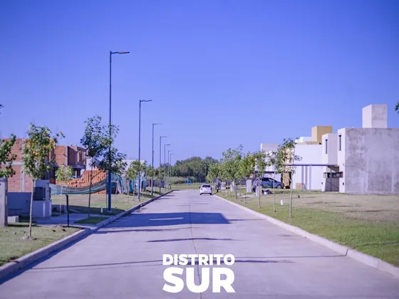 Lote En Venta Zona Sur En Barrio Distrito Sur