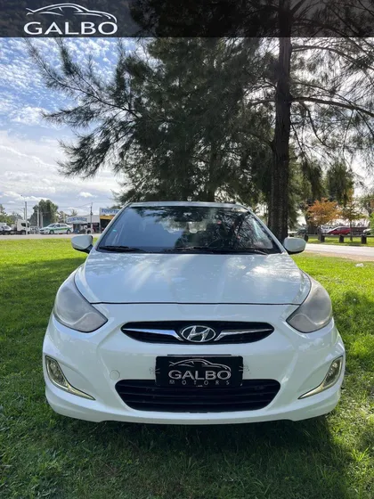 Hyundai Accent -